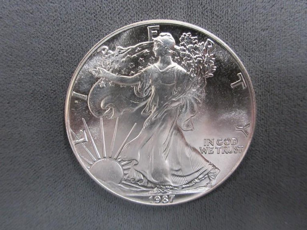 1987 Silver Eagle dollar coin