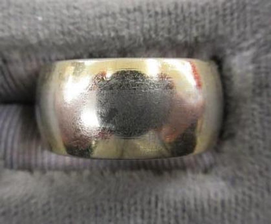 10k H.G.E. wedding band