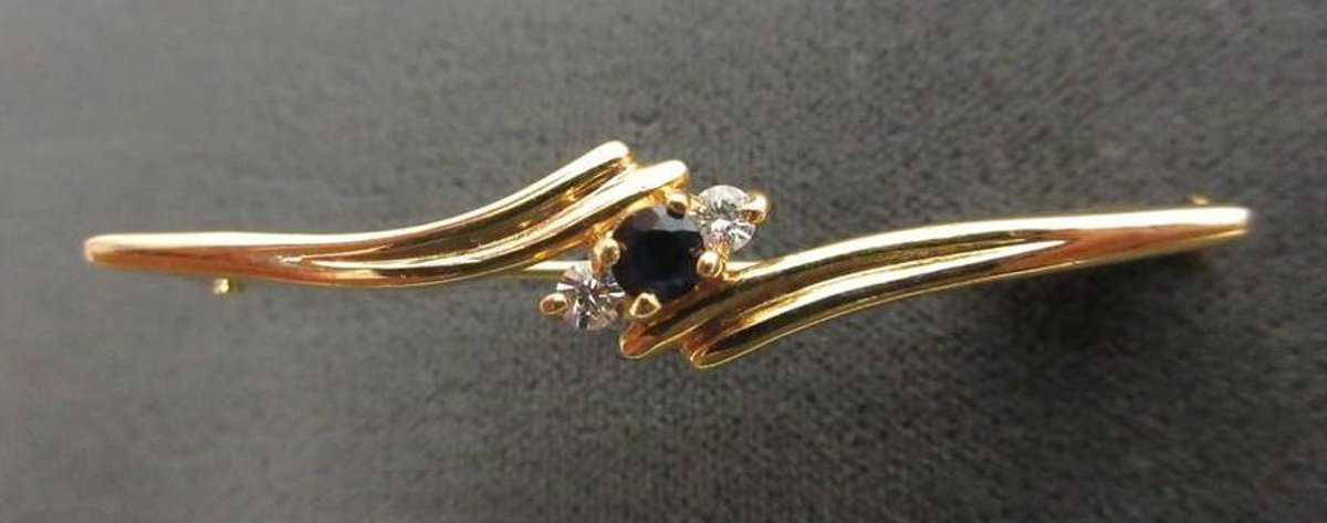 14k gold shell blue and white sapphire brooch