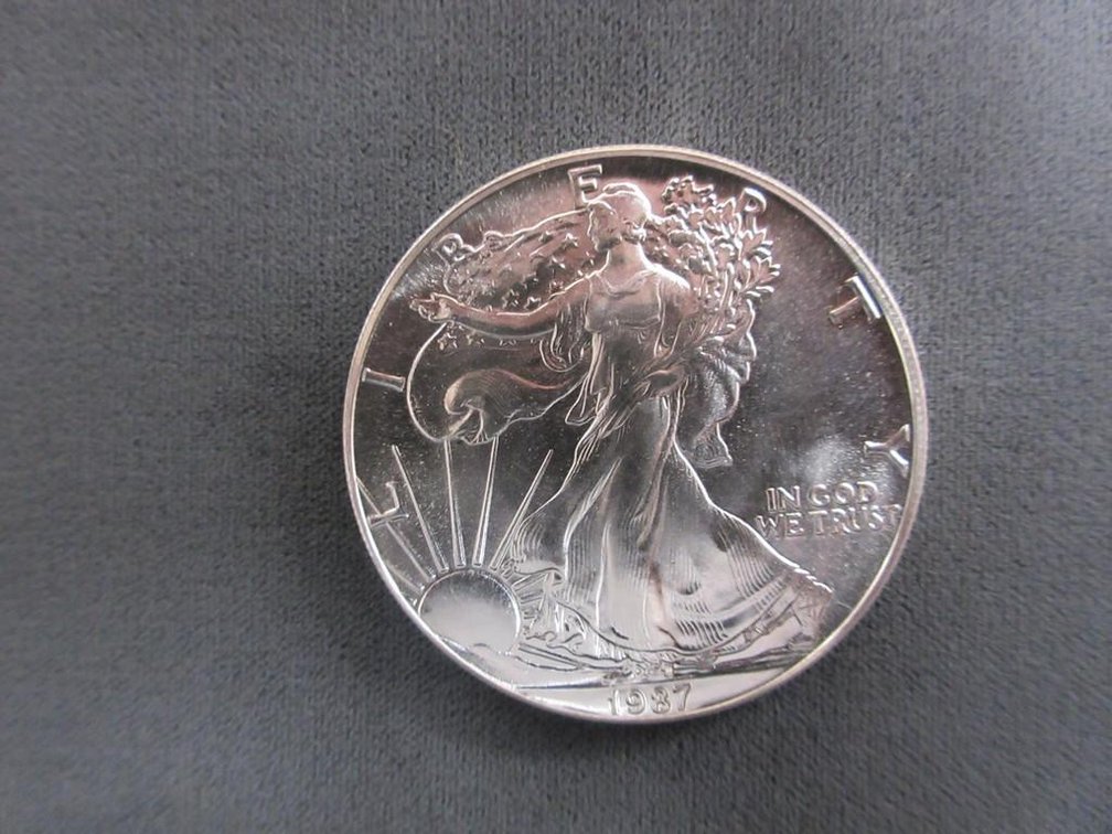 1987 Silver Eagle dollar coin
