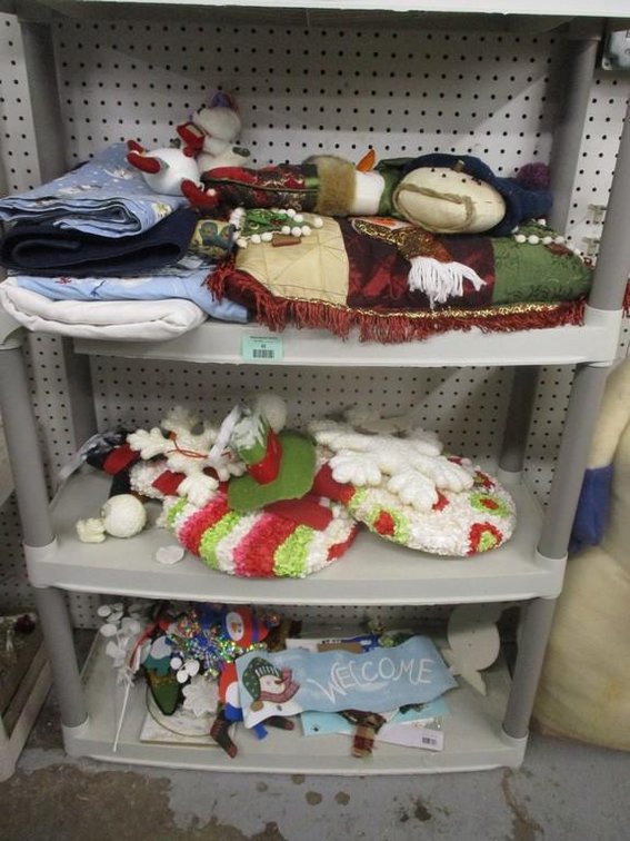 (3) Shelves of snowman decor