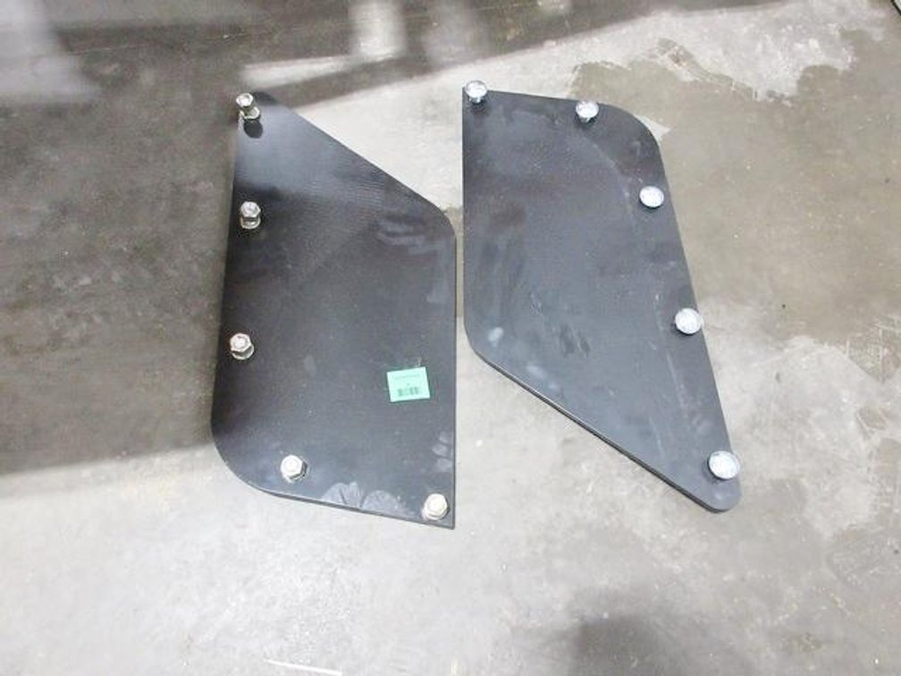 Pair of sides for a grapple bucket