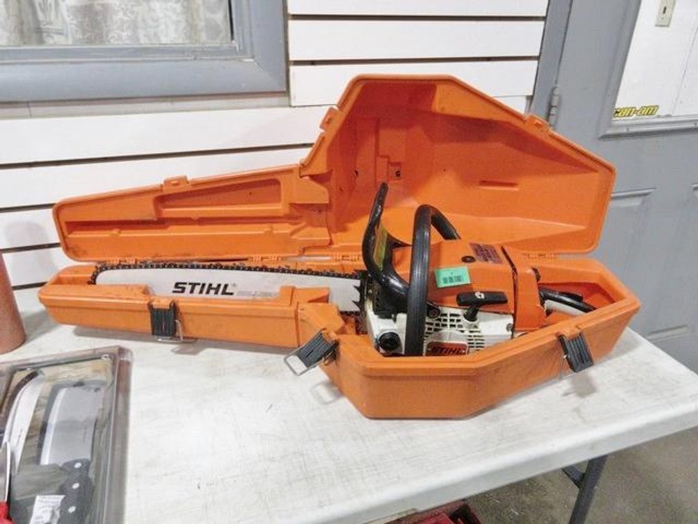 Stihl Wood Boss 024AV gas chain saw