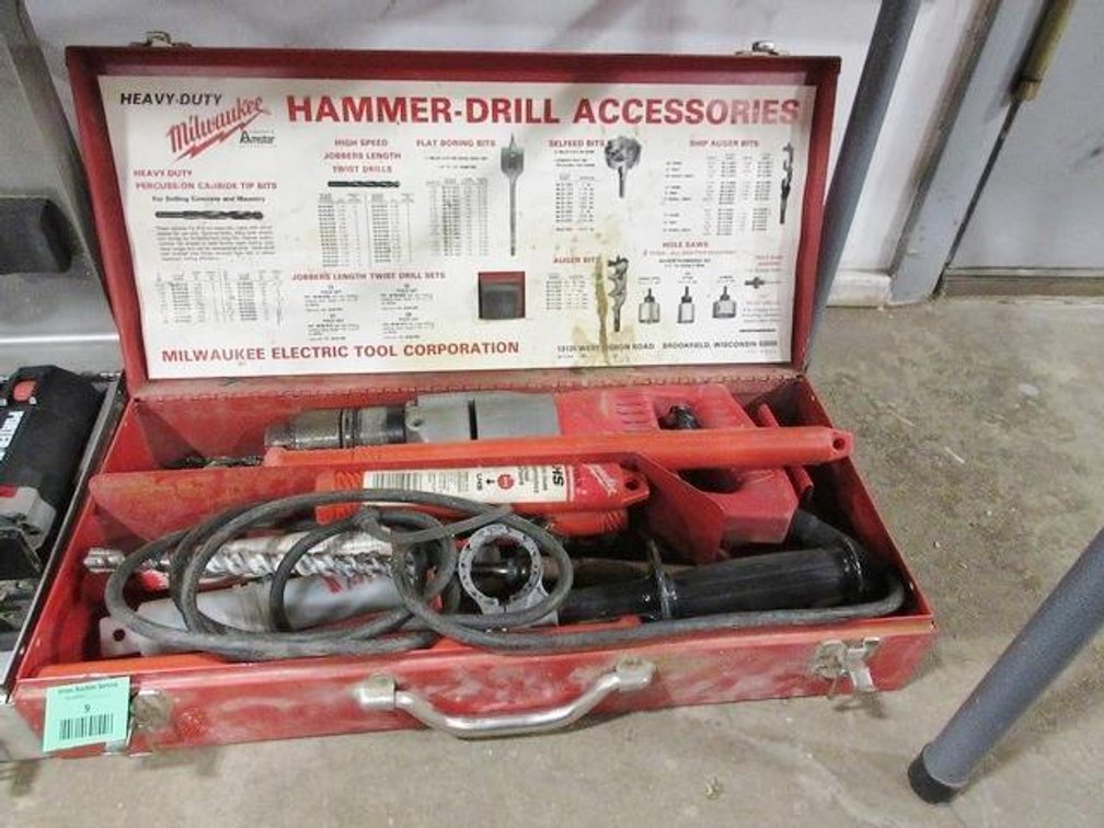 Milwaukee hammer drill set