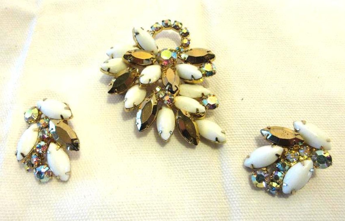 3-Piece costume jewelry set