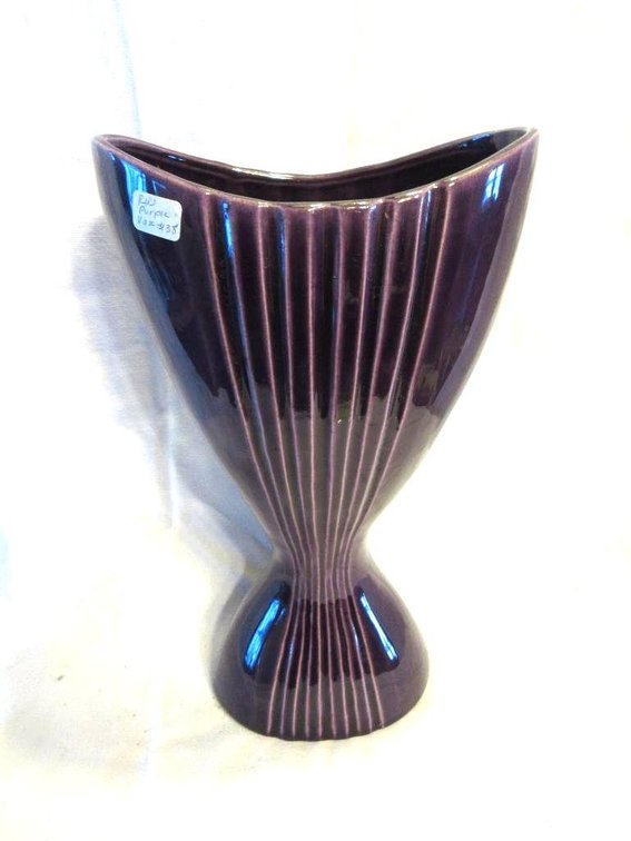 Red Wing #667 art pottery vase