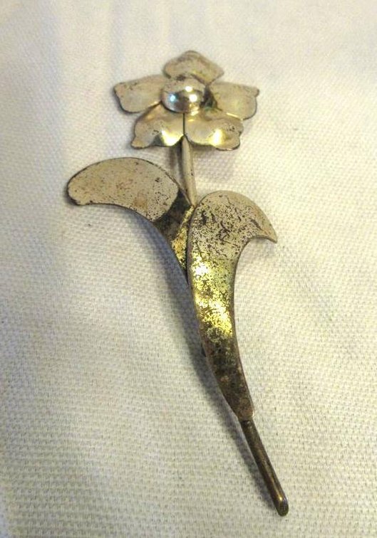 Sterling flower pin