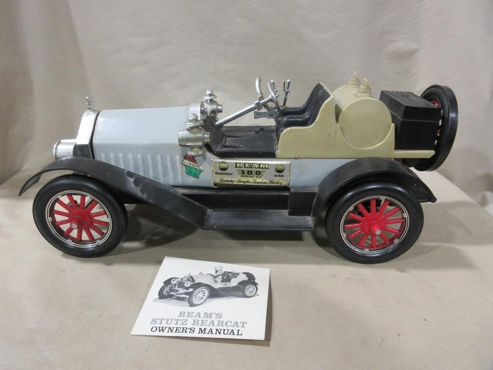 Jim Beam Stutz Bearcat liquor bottle