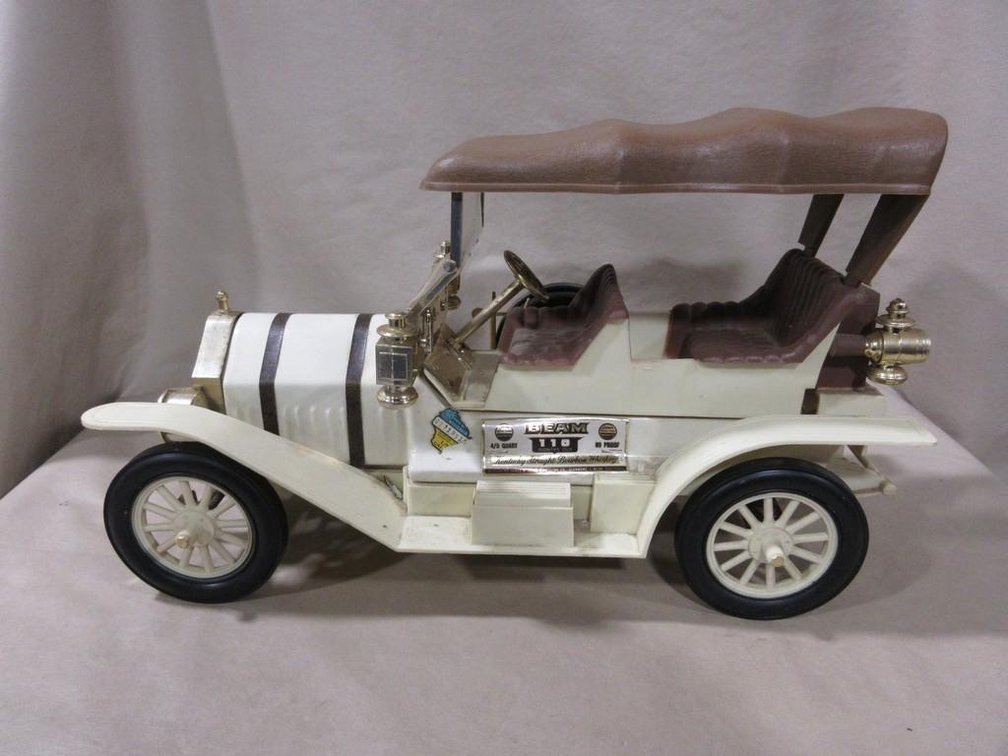 Jim Beam antique car liquor bottle