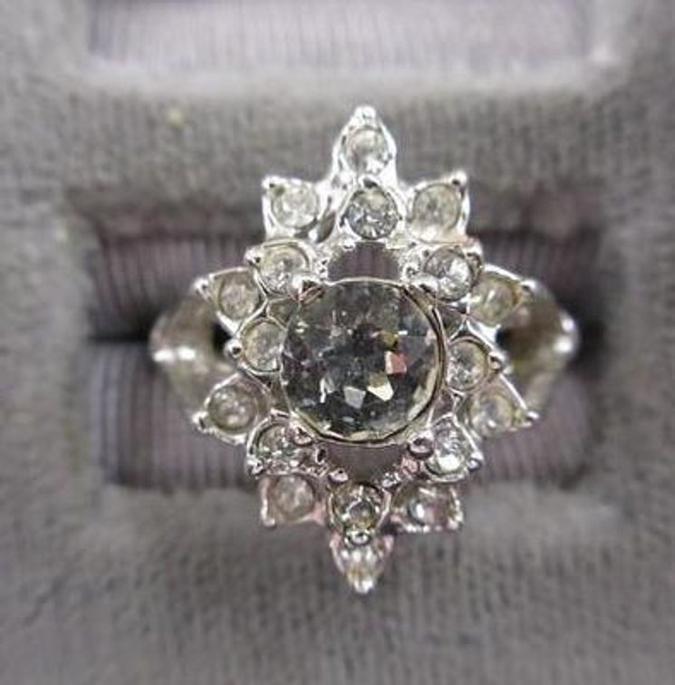 Sunburst style cocktail ring