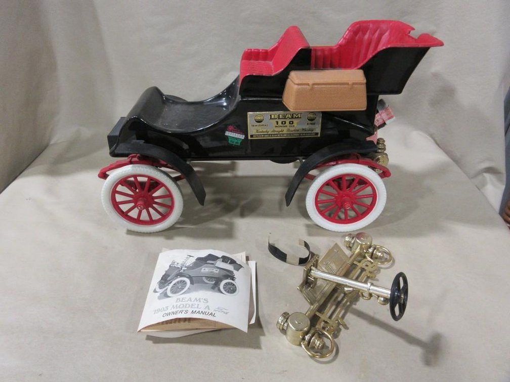Jim Beam 1903 Model A Ford liquor bottle