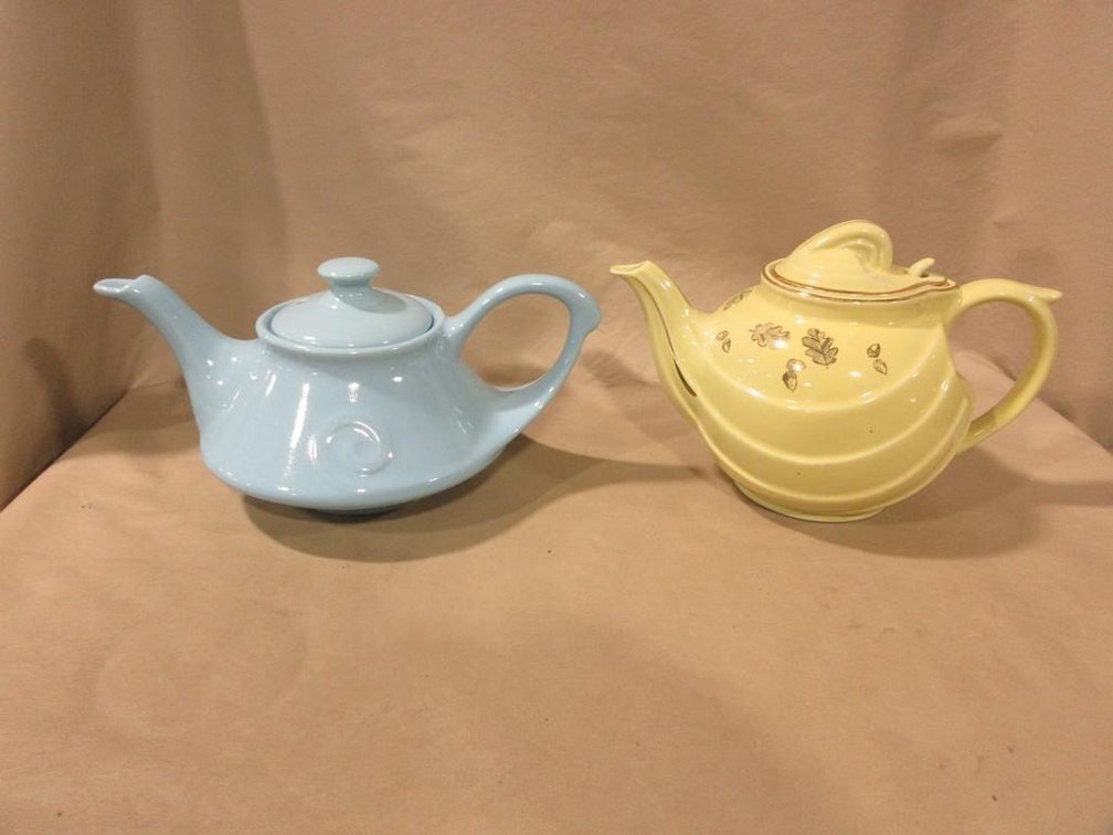 (2) Ceramic tea pots