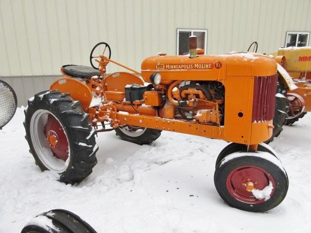 1952 Minneapolis Moline BF gas tractor (runs & drives)