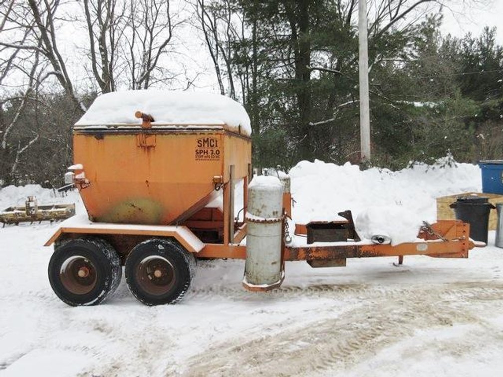 MCI SPH hot box for asphalt patching