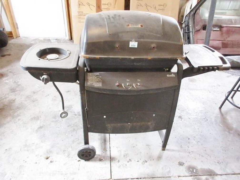 Char Broil propane grill