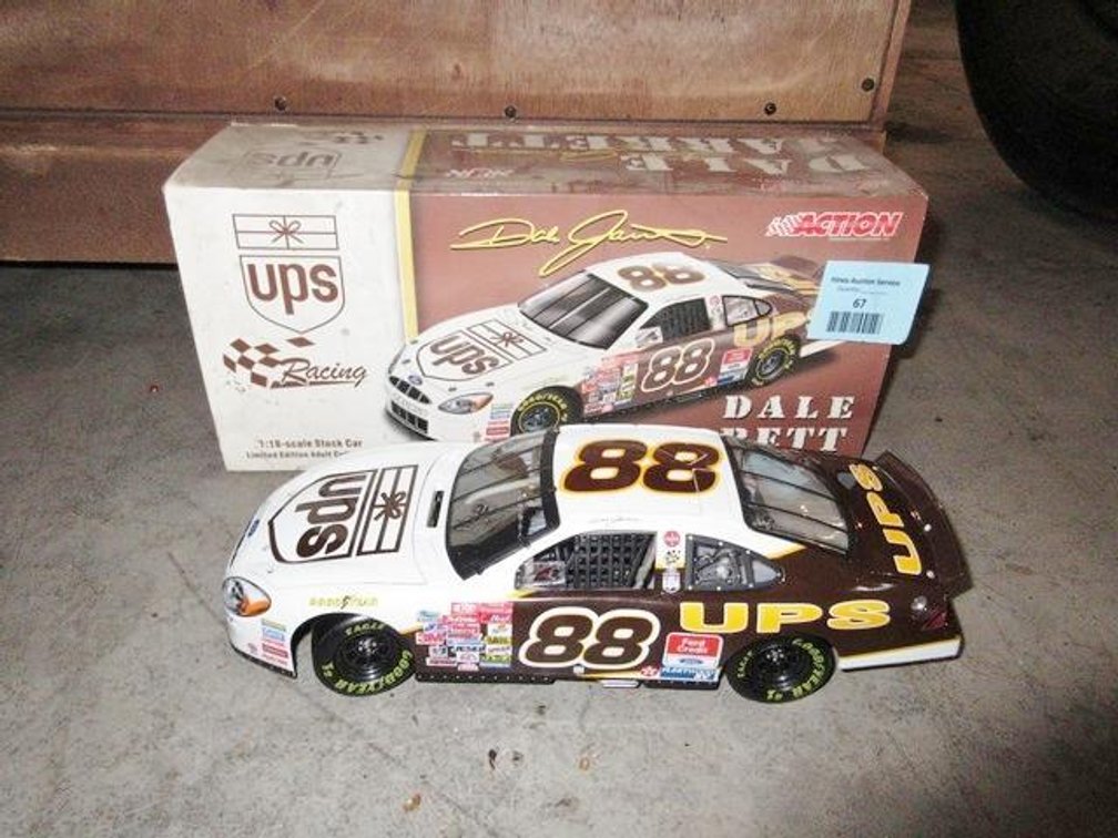 Action #88 Dale Jarrett UPS die cast Nascar