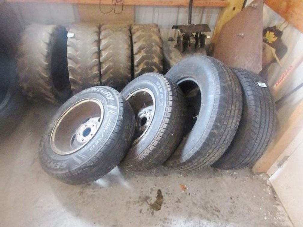 (4) Used tires