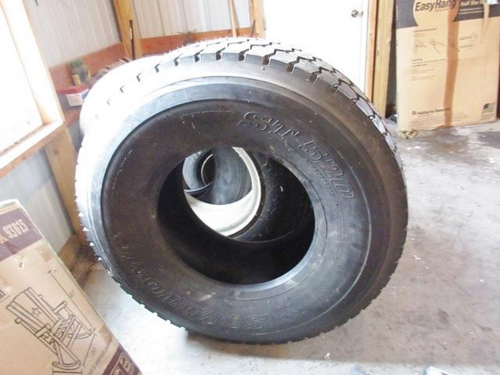 New Sumitomo semi tire