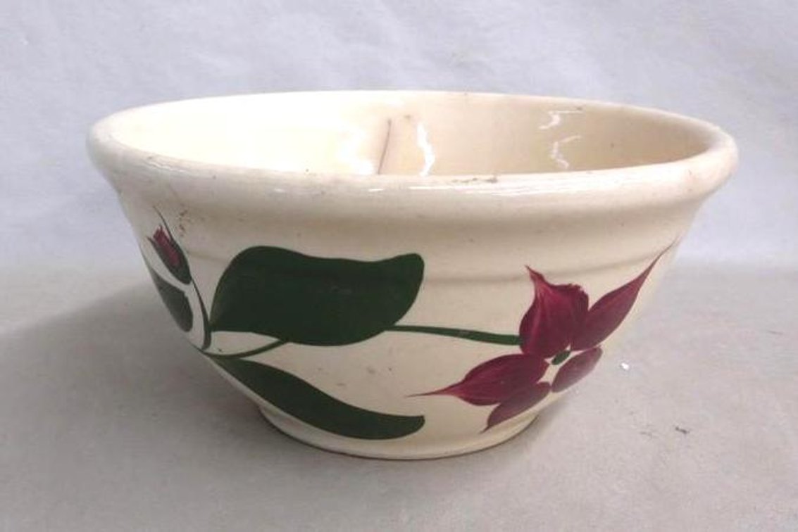 WATT #7 advertising bowl