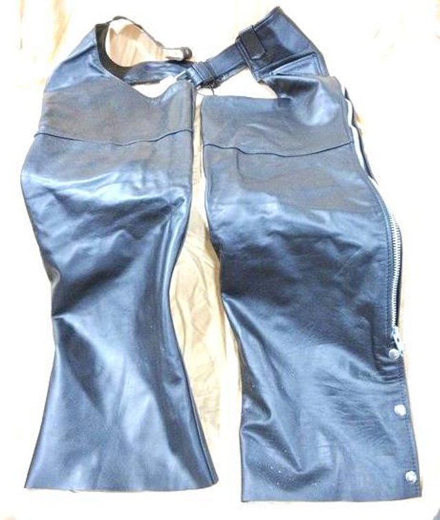 Wilsons Open Rod black leather chaps