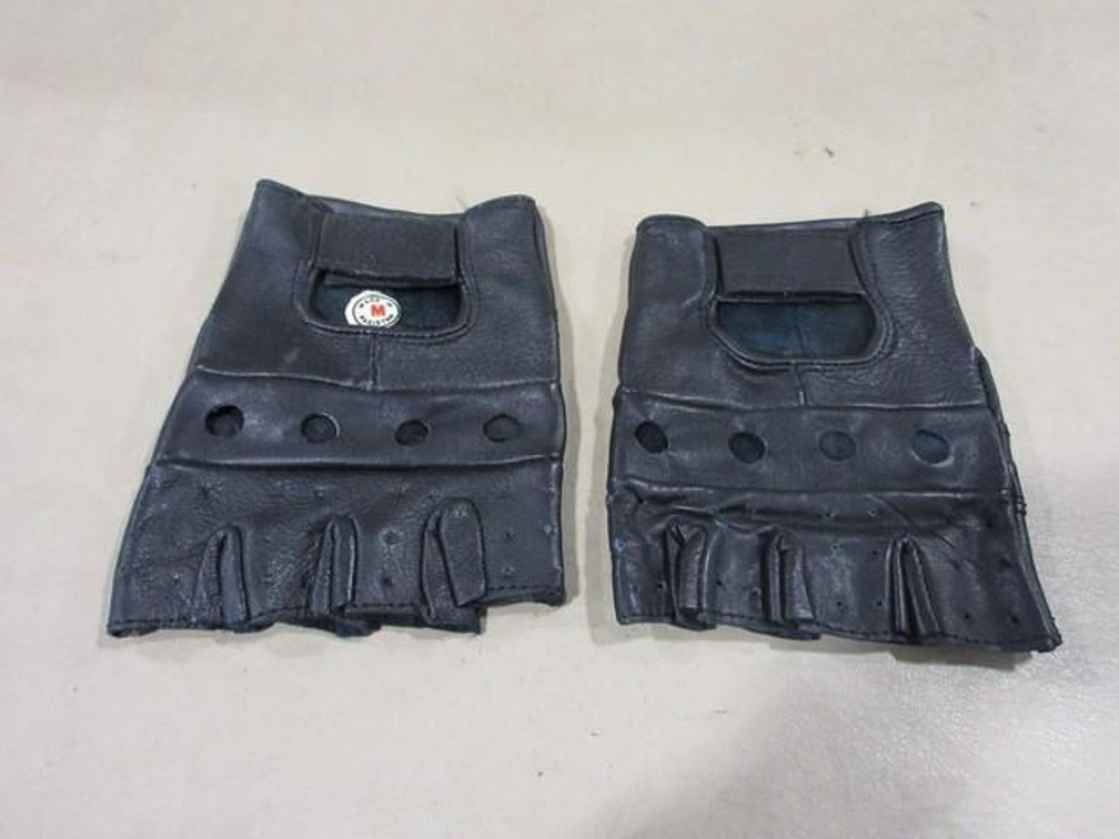 Black leather fingerless gloves