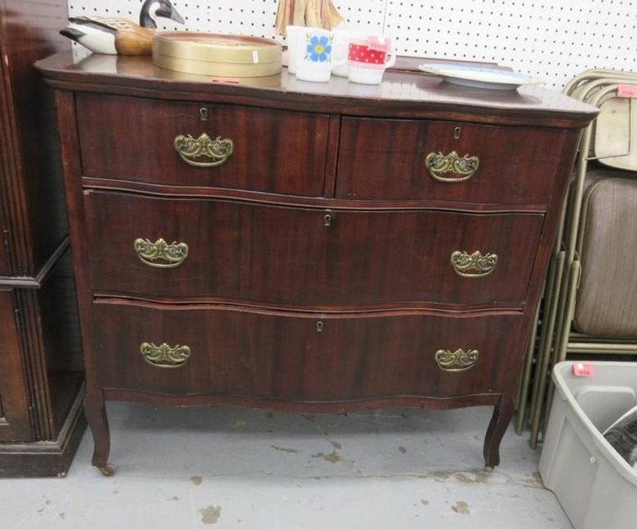 Antique 4 drawer serpentine front dresser
