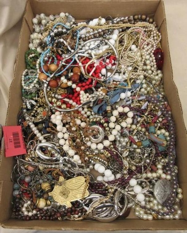 Flat of assorted necklaces
