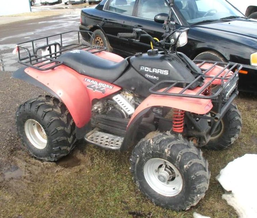 1987 Polaris Trail Boss 4 x 4 (runs and drives) 