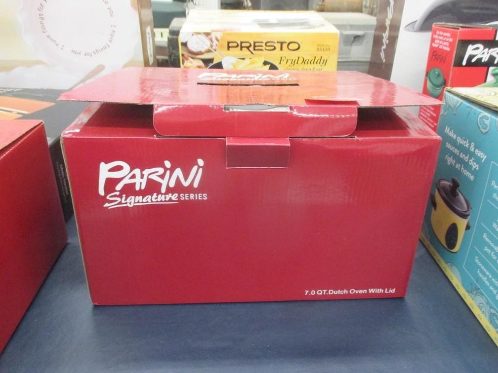 Parini Signature Series stainless steel 7 qt Dutch oven with lid