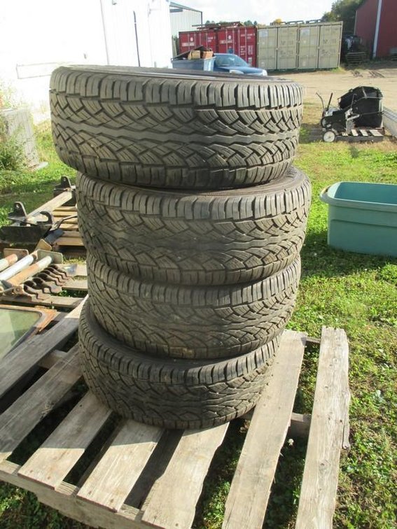 Image for October Outdoor, Stoneware and Collectibles
