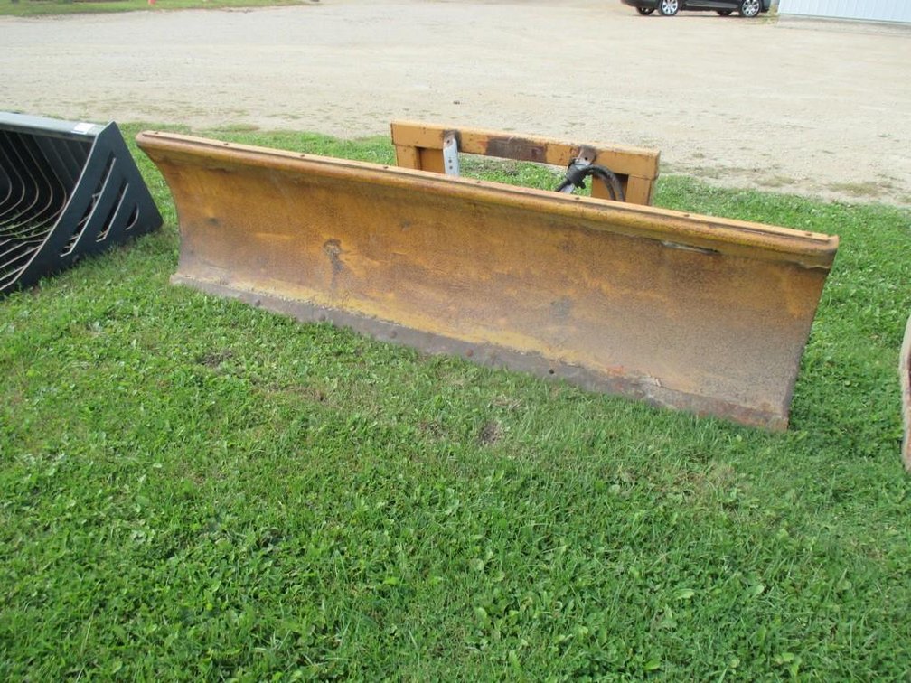 Skid steer quick attach hydraulic blade
