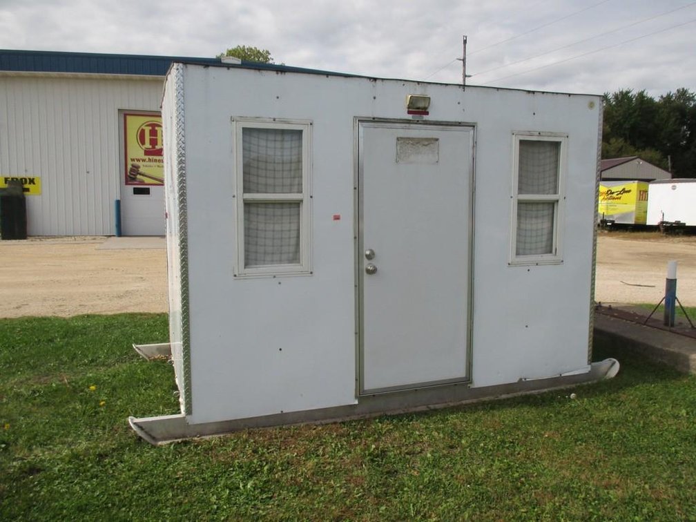 Portable aluminum ice house