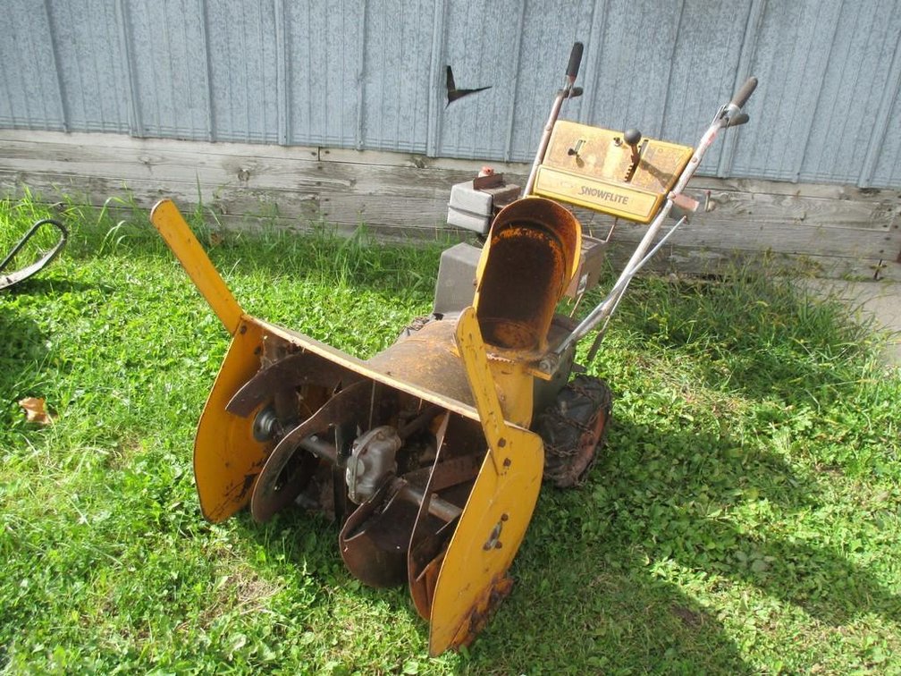Snowflite gas snowblower