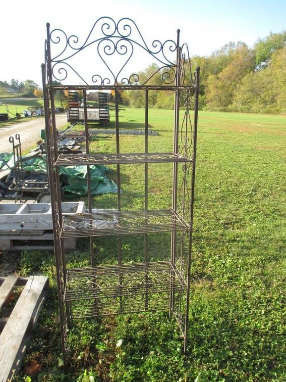 Metal folding baker's rack