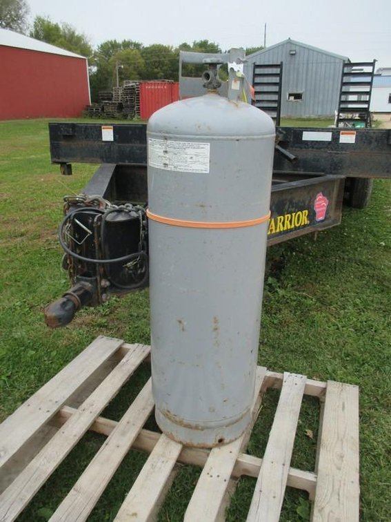 100 gallon propane cylinder