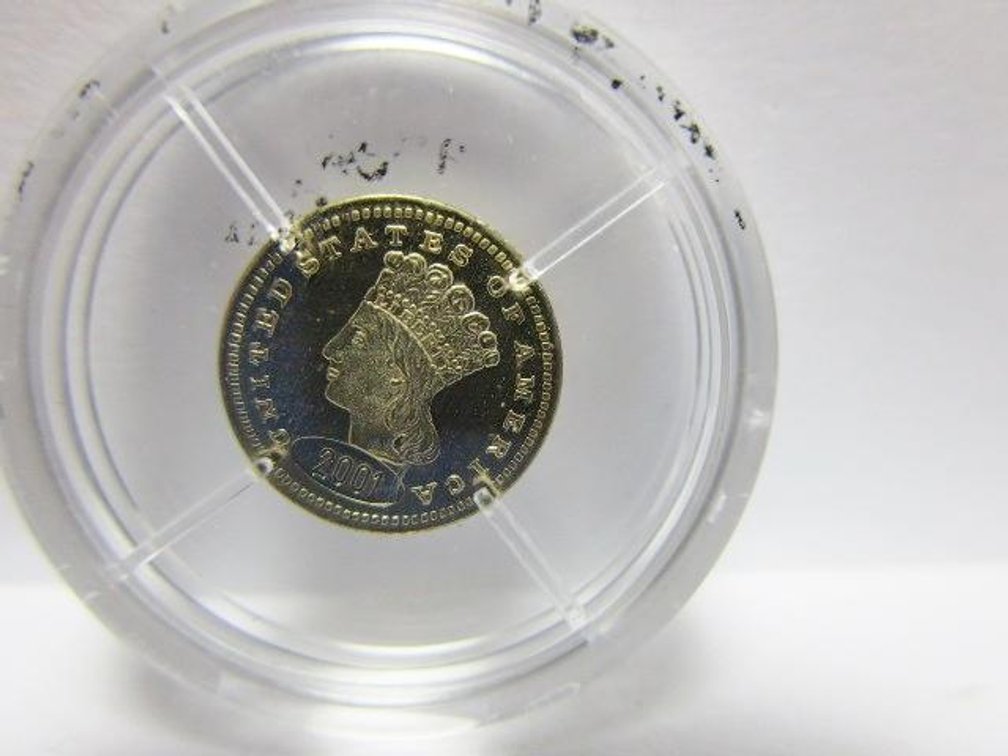 2001 Indian Head dollar replica .585 gold coin
