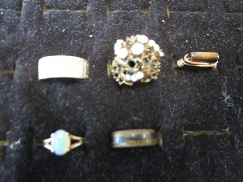 (5) Rings