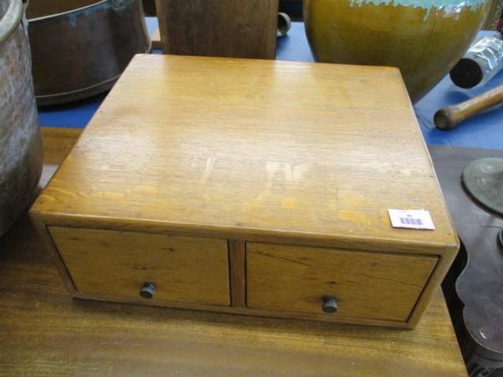 Antique oak 2-drawer card cabinet 