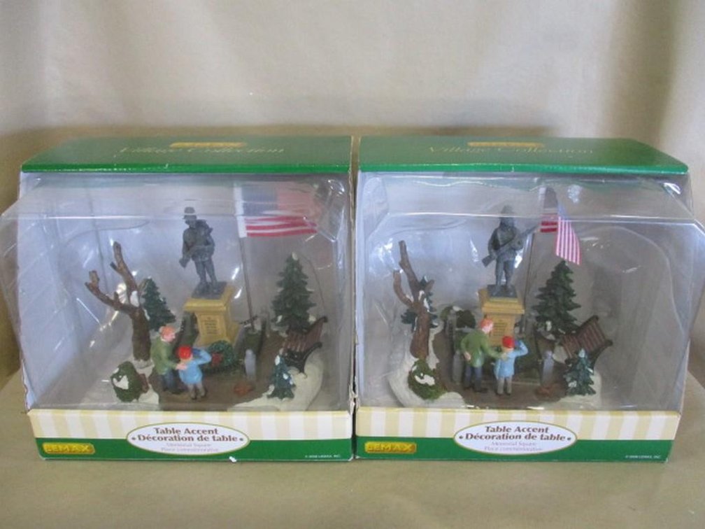 (2) Lemax table accents in box