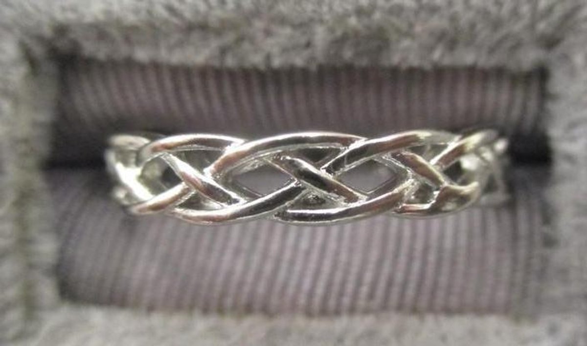 925 Sterling silver braided crosswise Celtic Knot Eternity Love ring