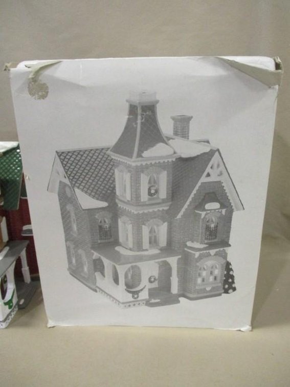 Dept 56 Beacon Hill Victorian in box