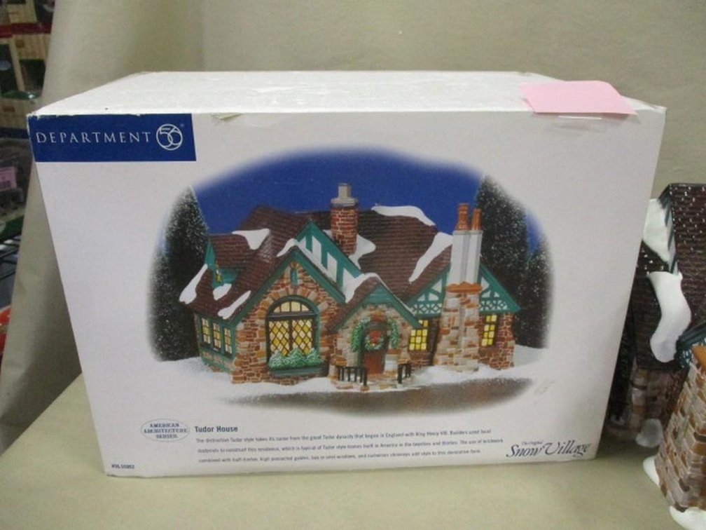 Dept 56 Tudor House in box