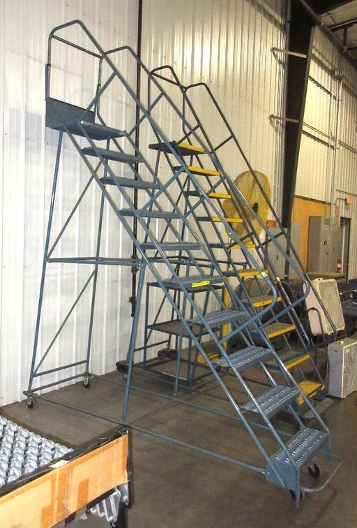 Gillis 4-wheel rolling warehouse ladder