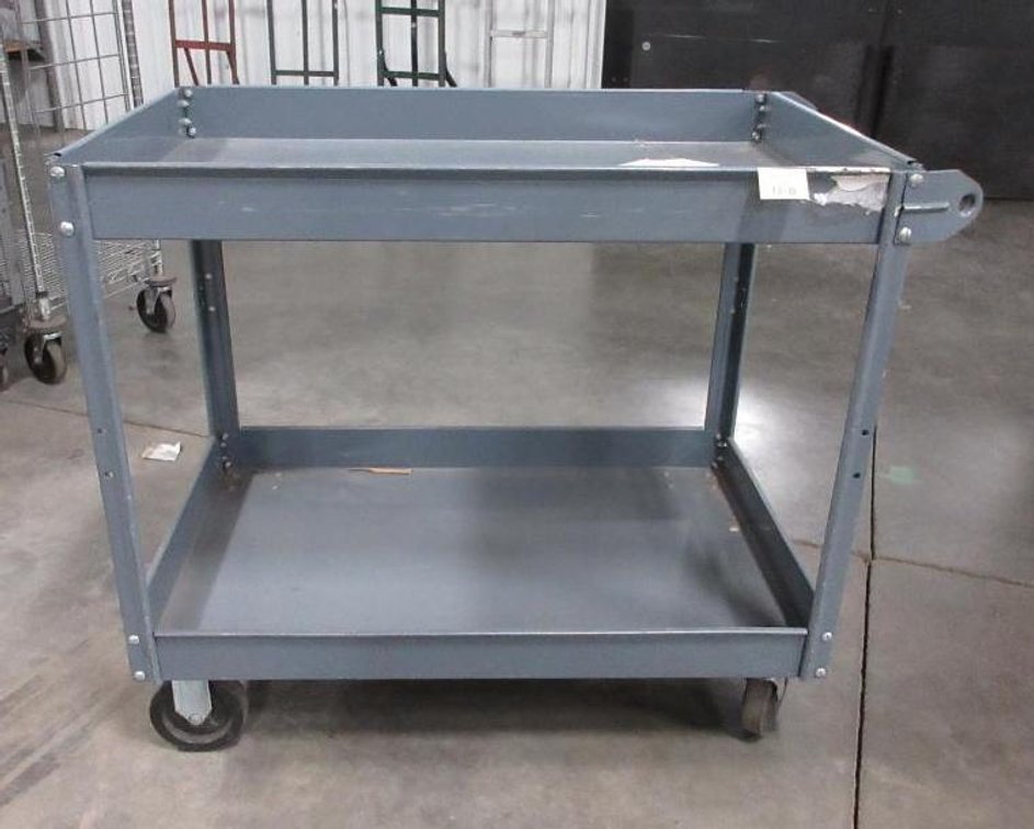 Steel 4-wheel cart missing handle