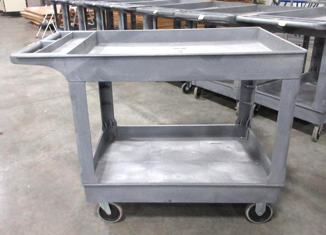 Uline plastic 4-wheel cart