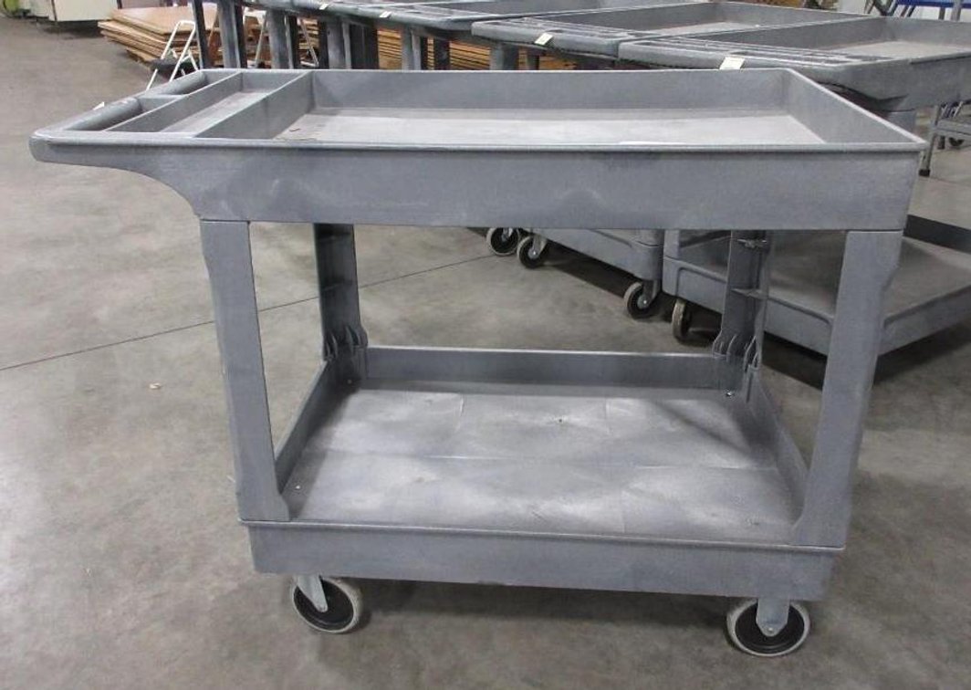 Uline plastic 4-wheel cart