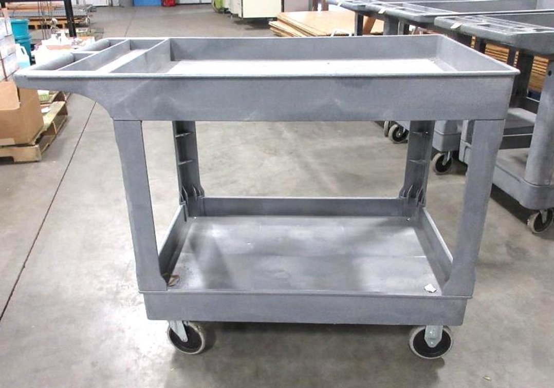 Uline plastic 4-wheel cart