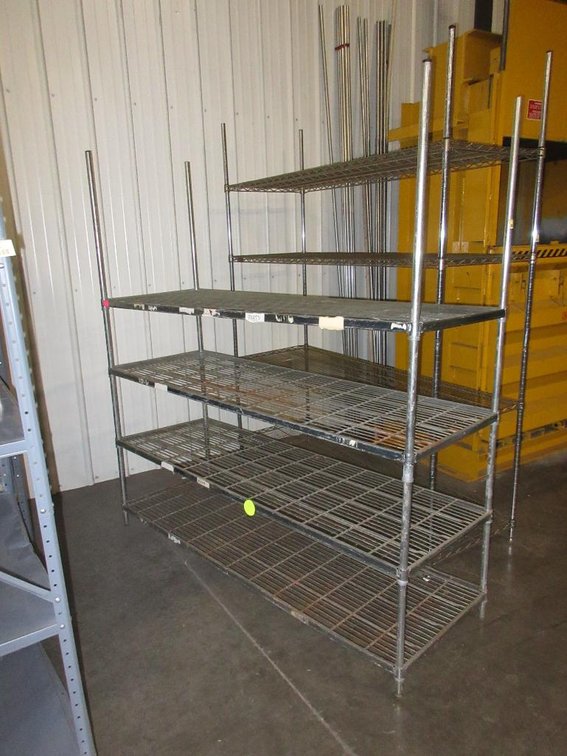 Metal shelf unit