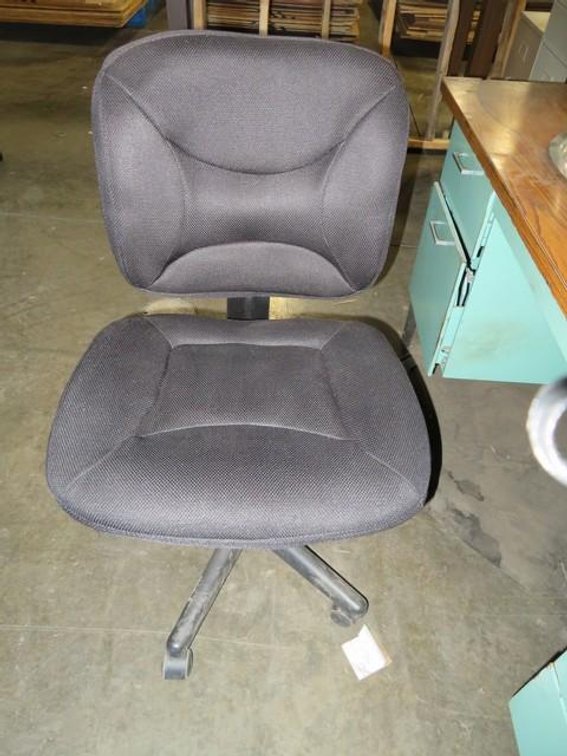 Rolling office chair