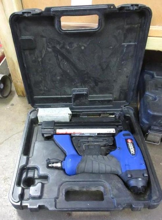 Campbell Hausfeld 1/4" crown stapler